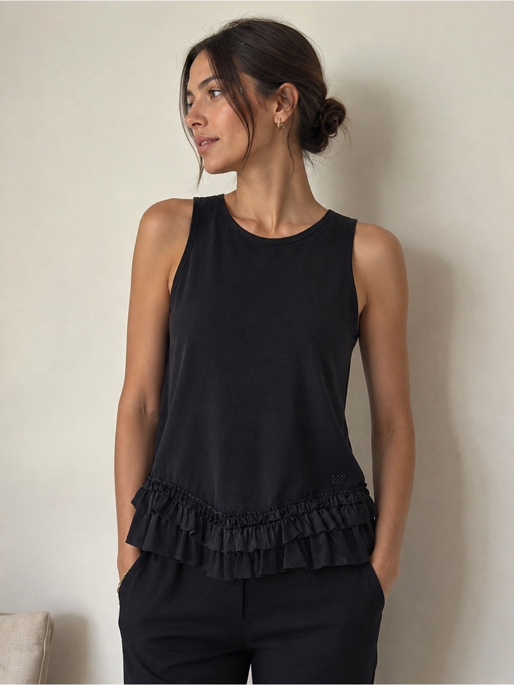 Burberry Black Sleeveless Ruffle Hem Tank Blouse in Black Size Small